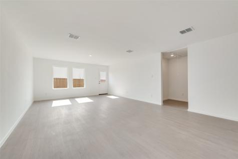 101 Kristen Drive Grandview TX 76050