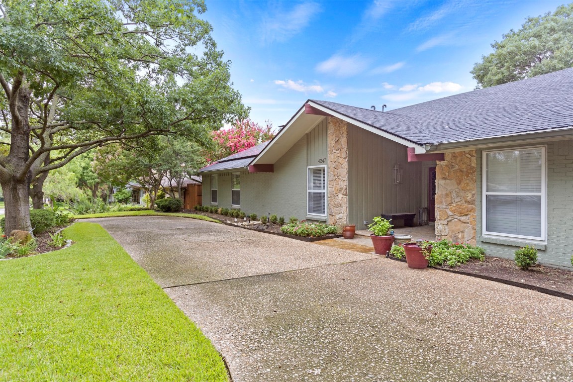 4247 Shady Bend Drive Dallas TX 75244