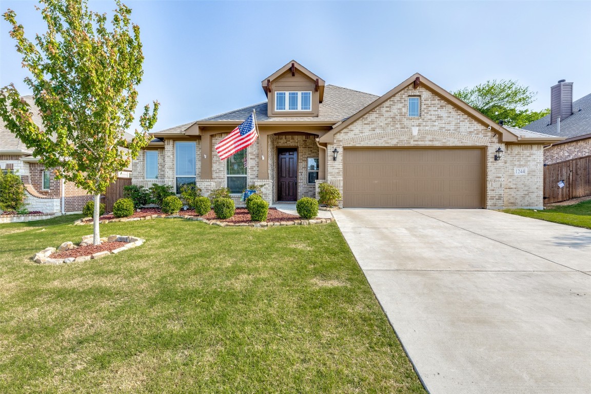 1244 Woodlawn Avenue Burleson TX 76028