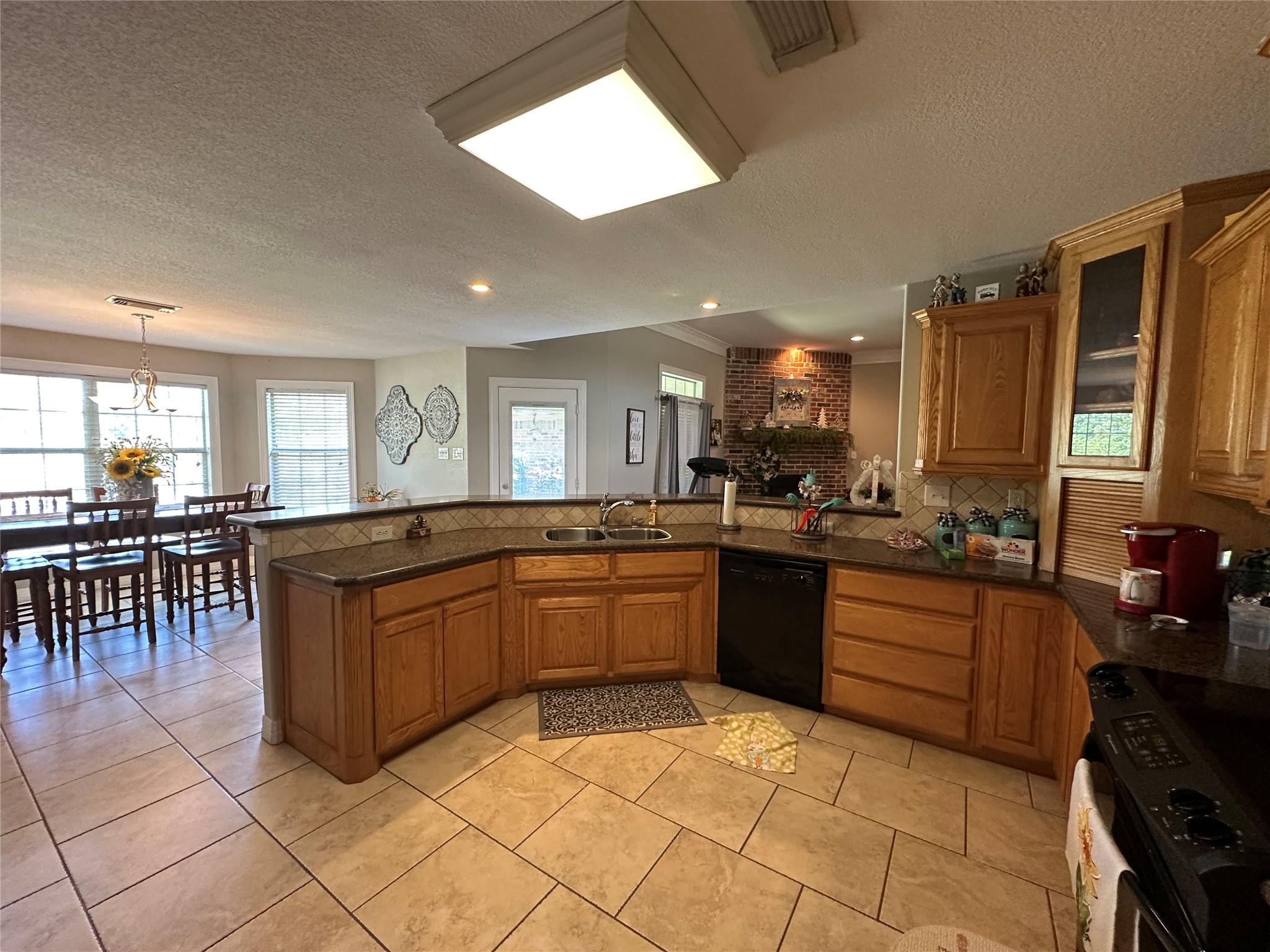 394 Sunland Park Robinson TX 76706