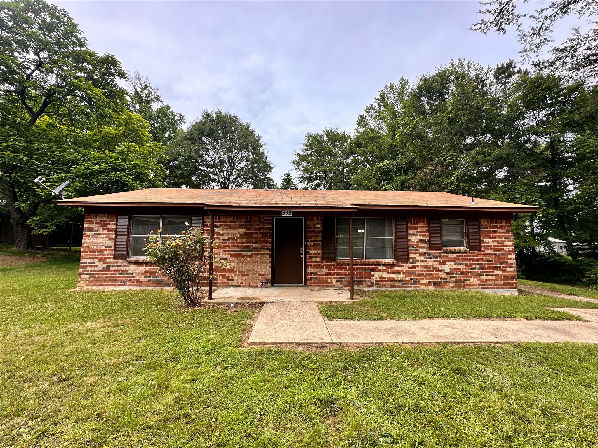 303 Crow Linden TX 75563