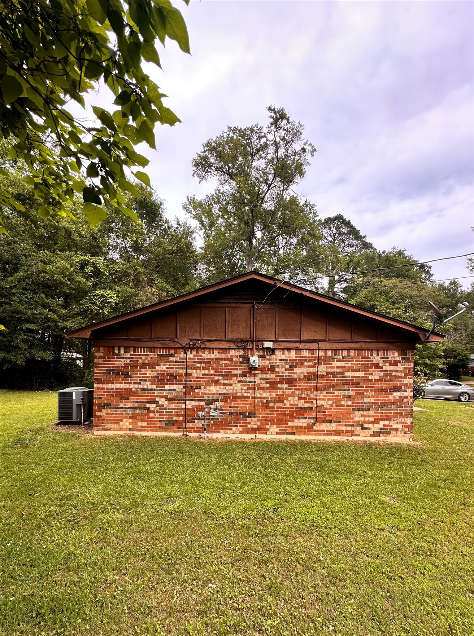303 Crow Linden TX 75563