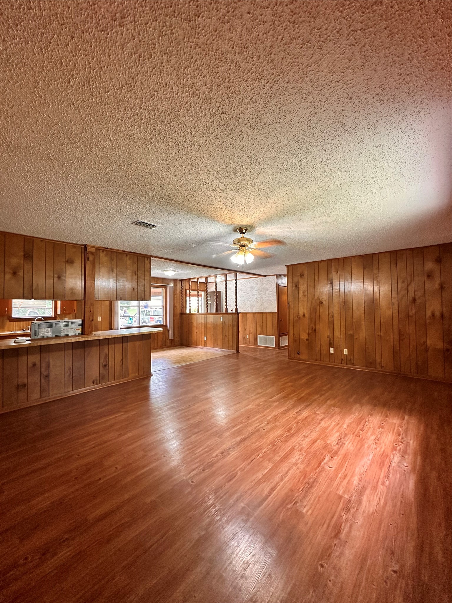 303 Crow Linden TX 75563