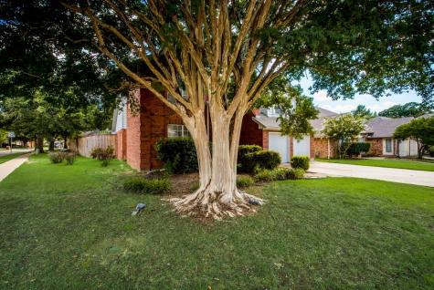 2200 Park Hurst Drive Arlington TX 76001