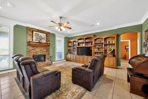 1035 Highland Road Cleburne TX 76033