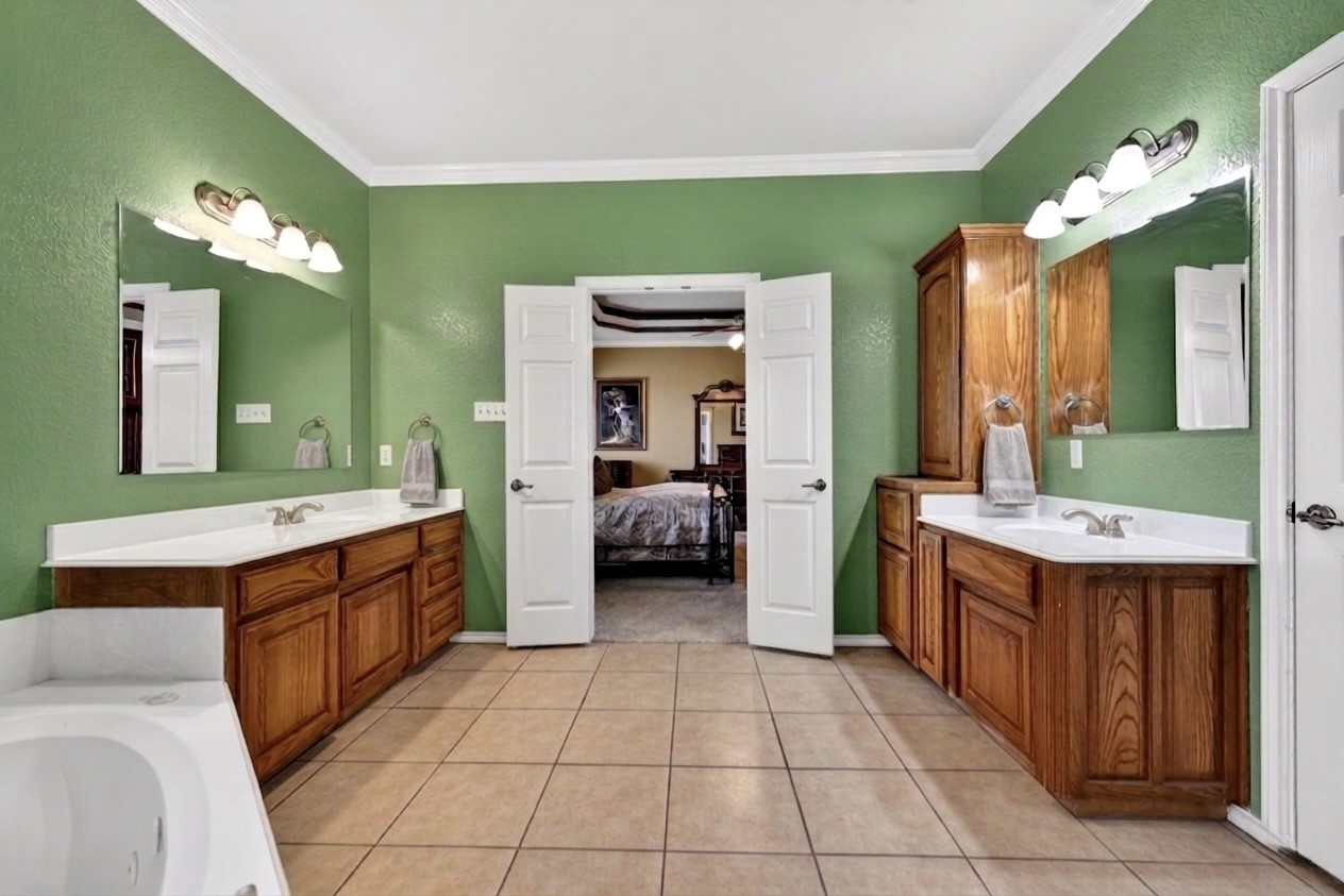 1035 Highland Road Cleburne TX 76033