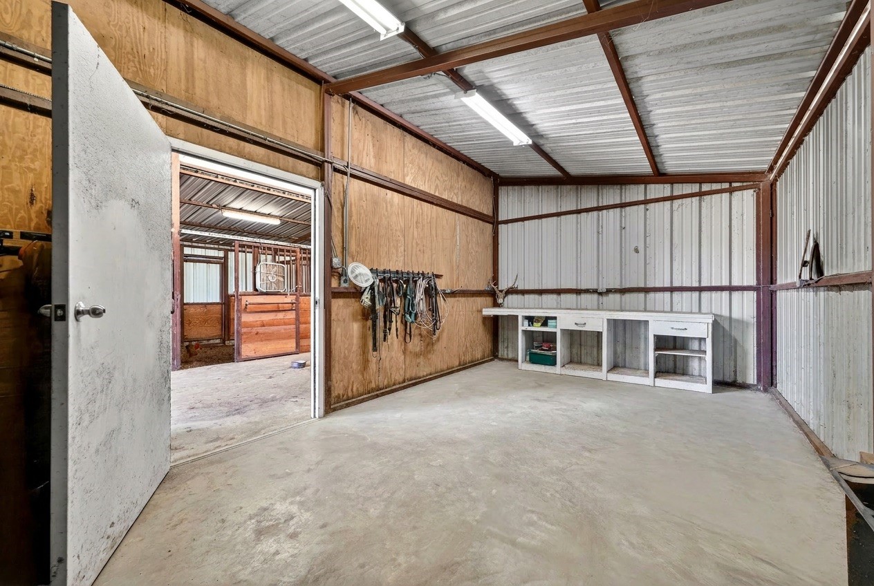 1035 Highland Road Cleburne TX 76033