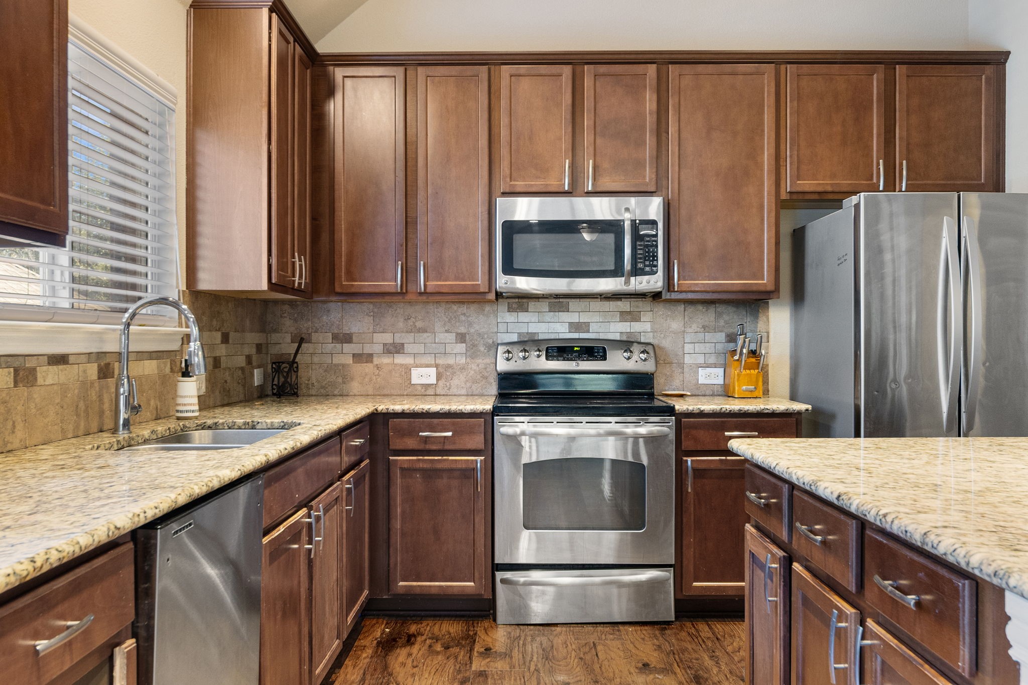 433 Castle Street Desoto TX 75115