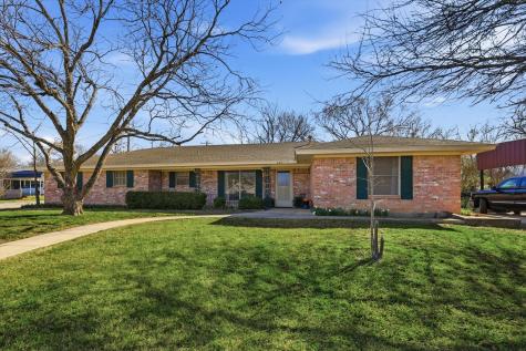 412 N Cummings Drive Alvarado TX 76009