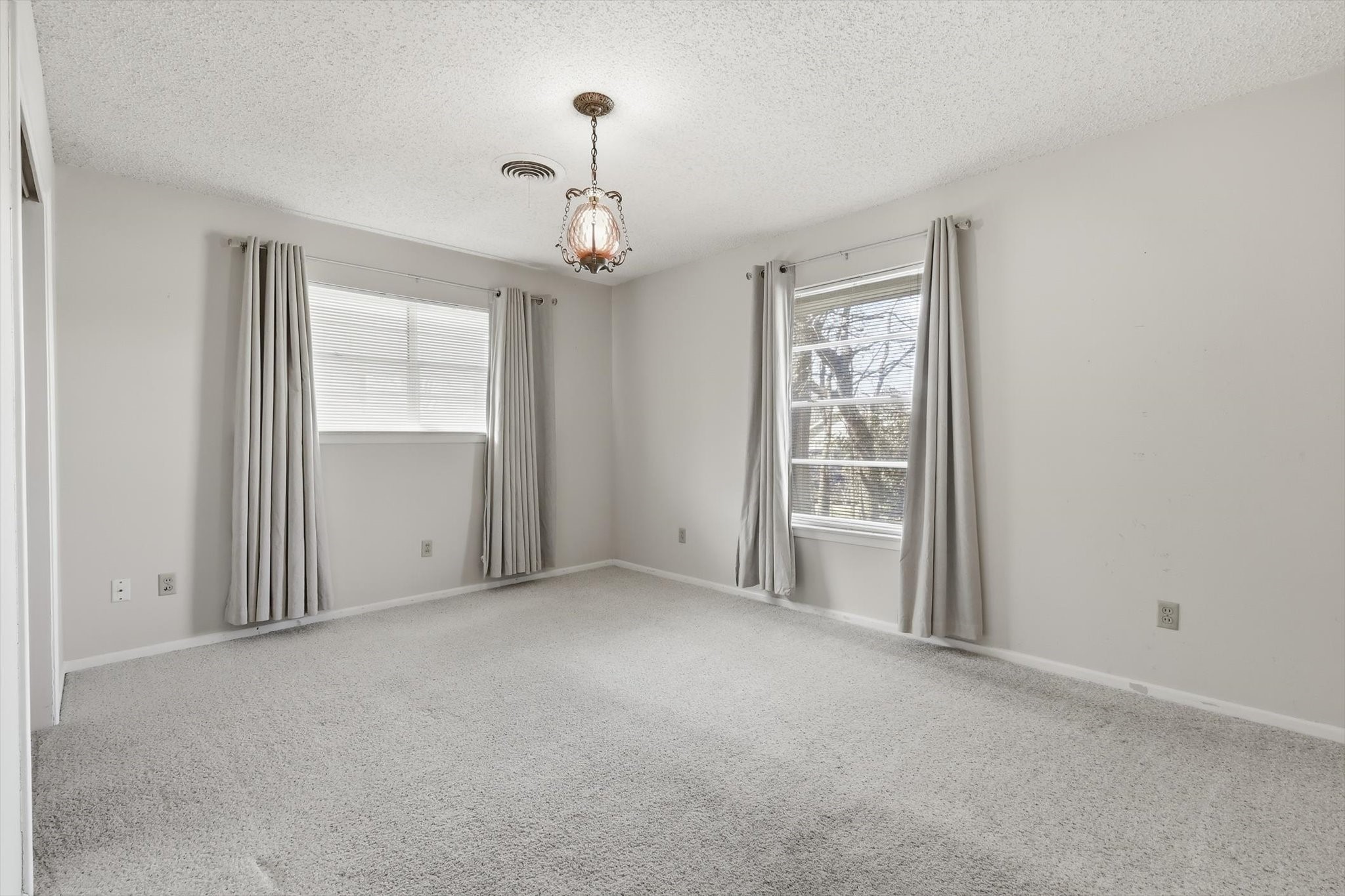 412 N Cummings Drive Alvarado TX 76009