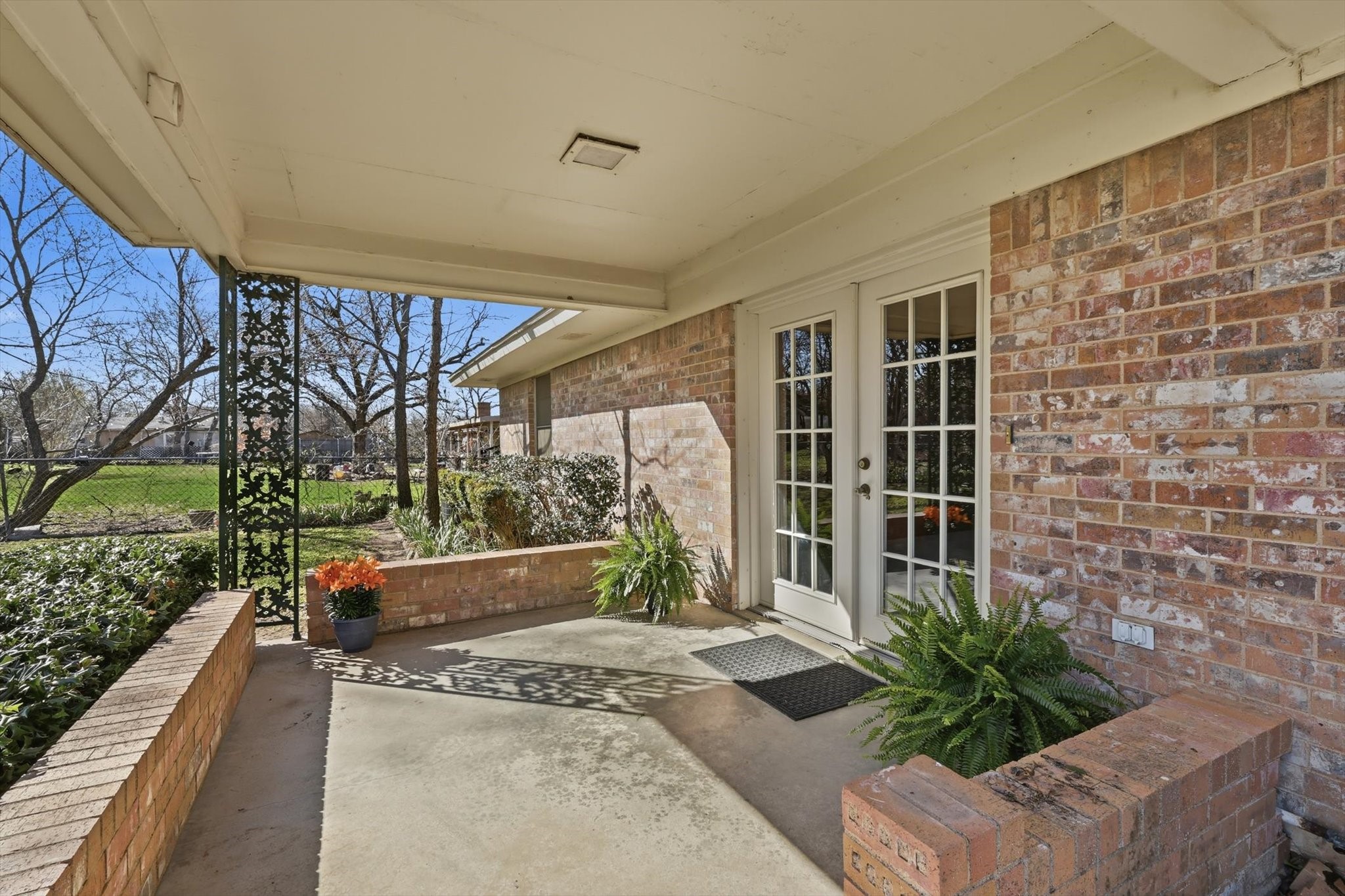 412 N Cummings Drive Alvarado TX 76009