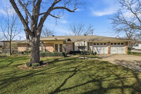 412 N Cummings Drive Alvarado TX 76009