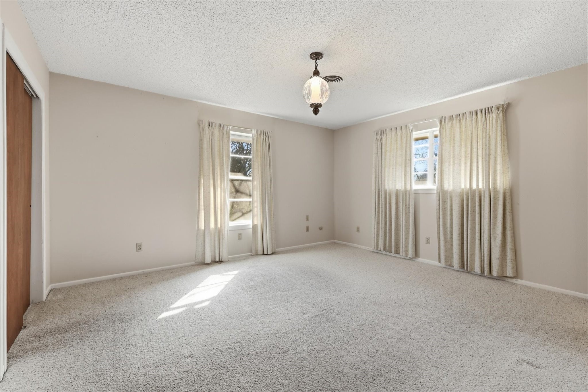 412 N Cummings Drive Alvarado TX 76009