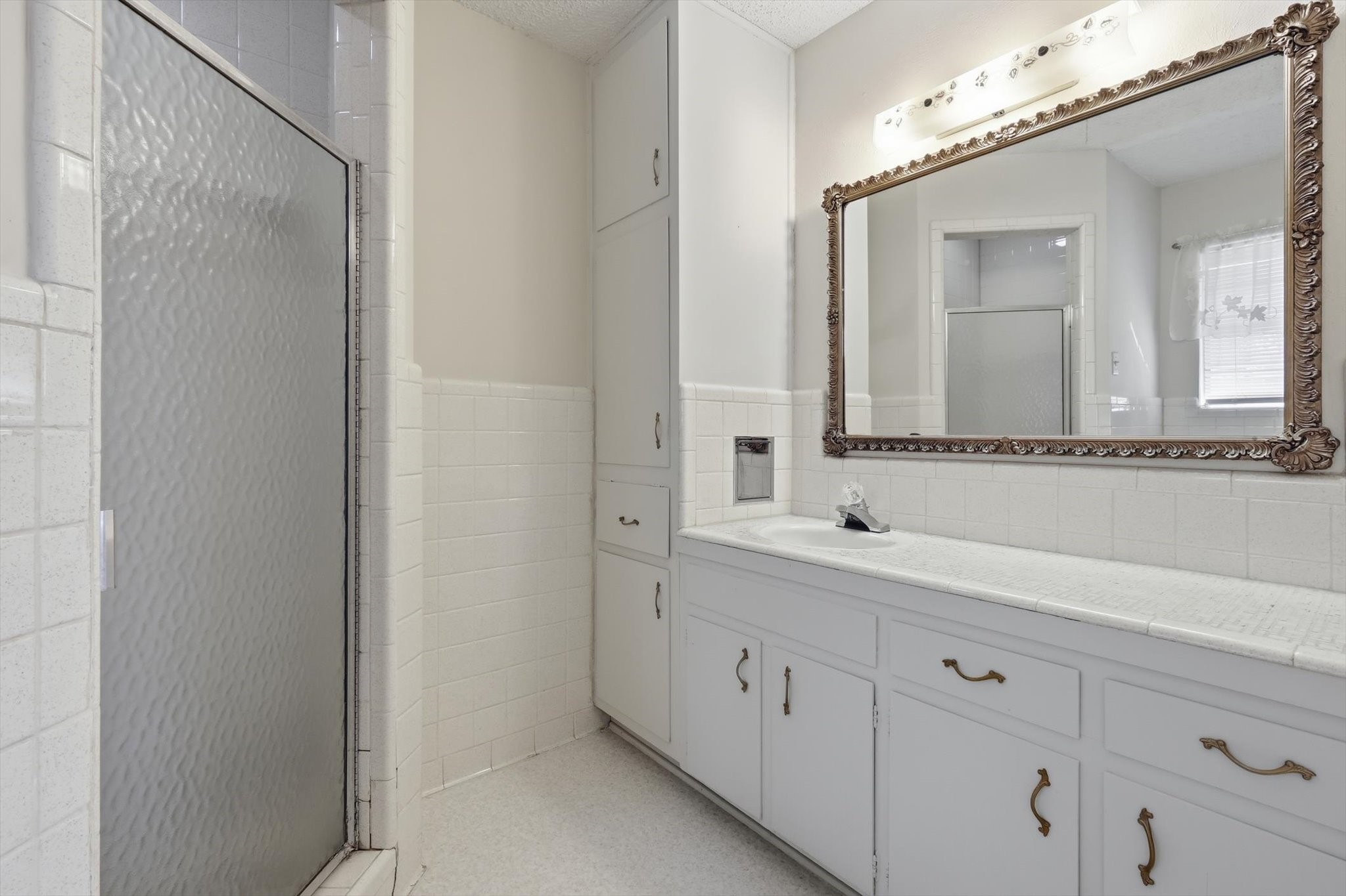 412 N Cummings Drive Alvarado TX 76009