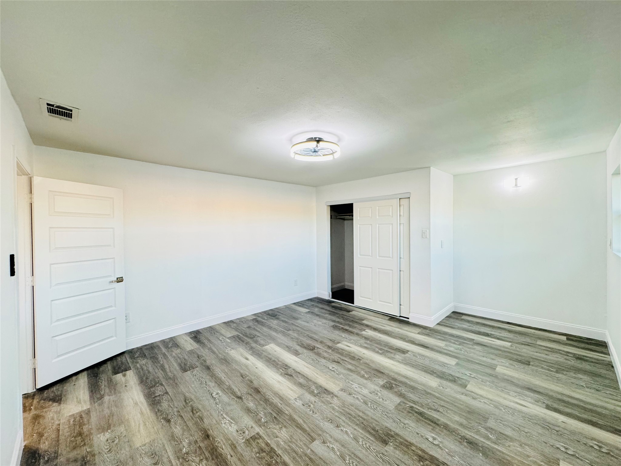 106 Hillcrest Street Mansfield TX 76063