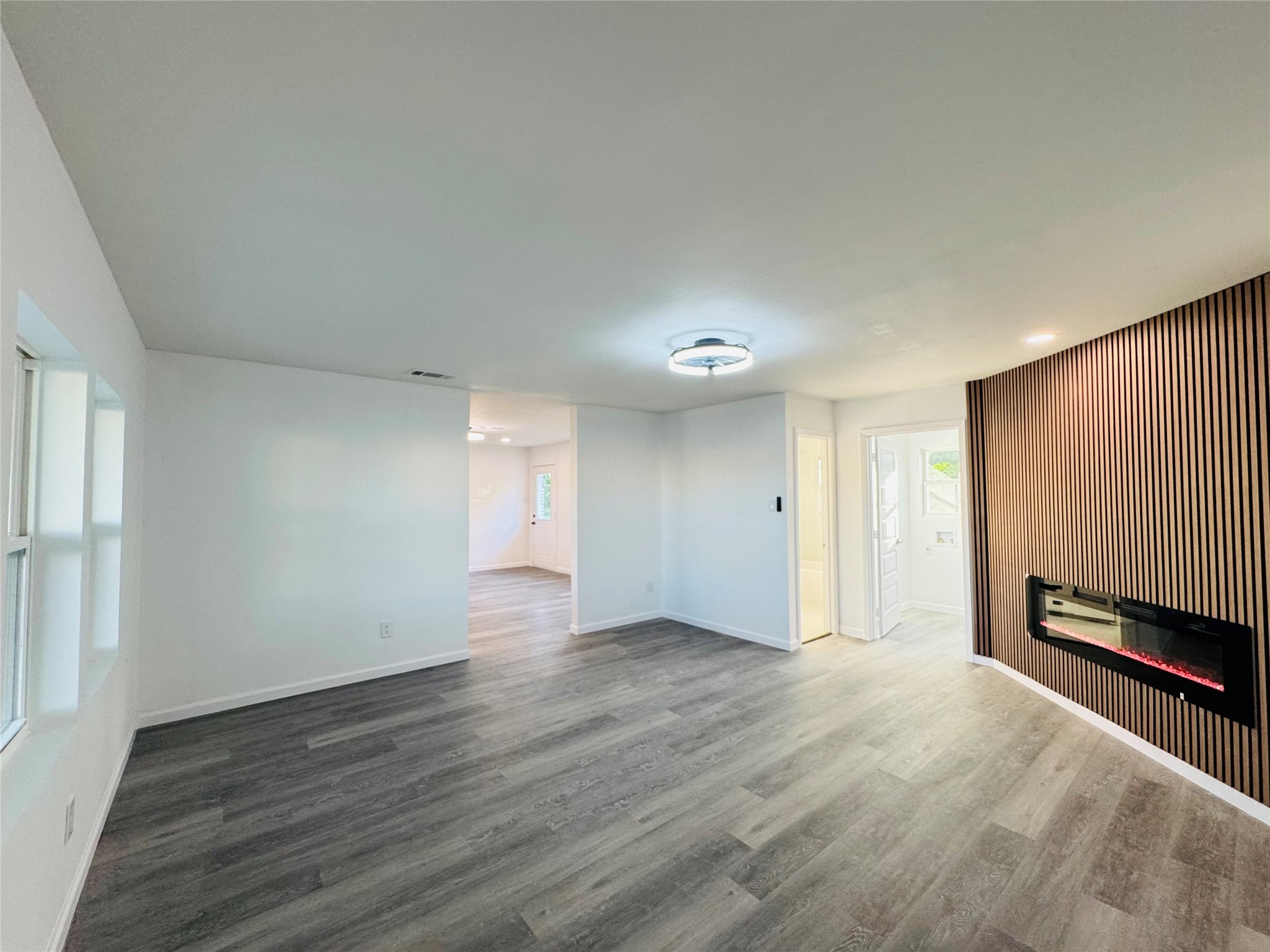 106 Hillcrest Street Mansfield TX 76063