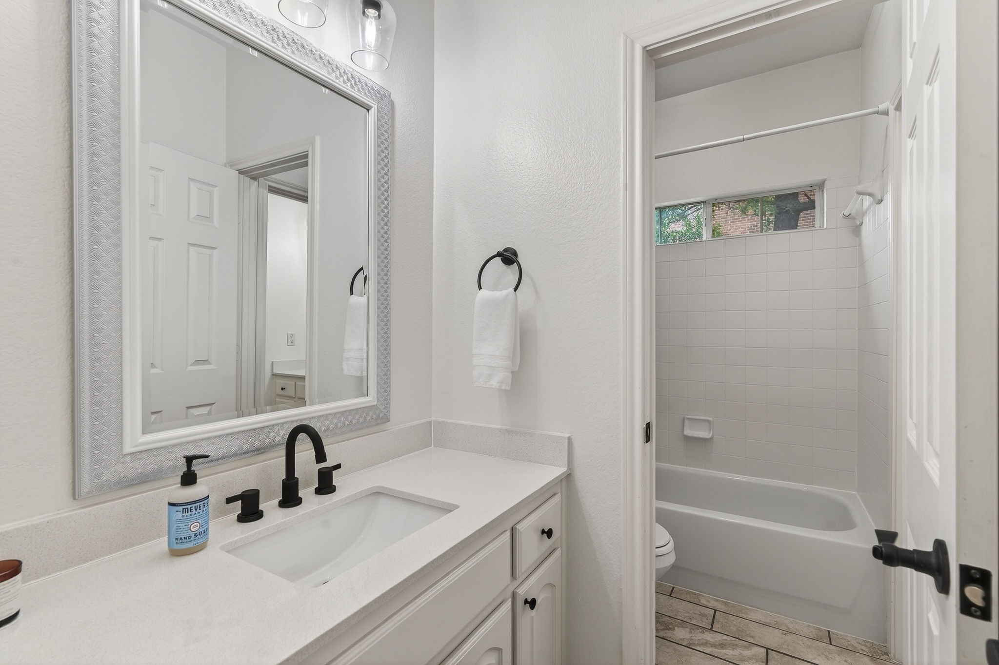 2307 Creekedge Court Corinth TX 76210