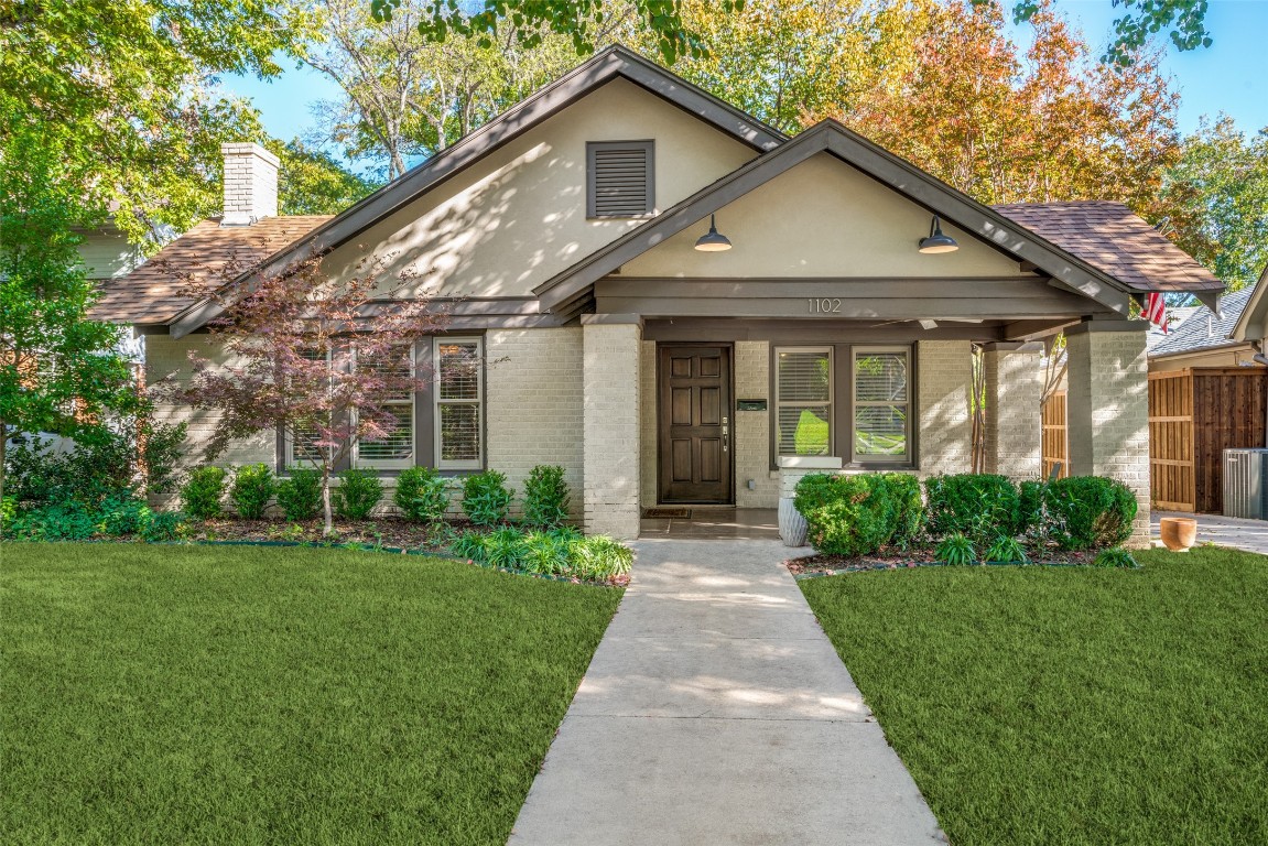 1102 N Winnetka Avenue Dallas TX 75208