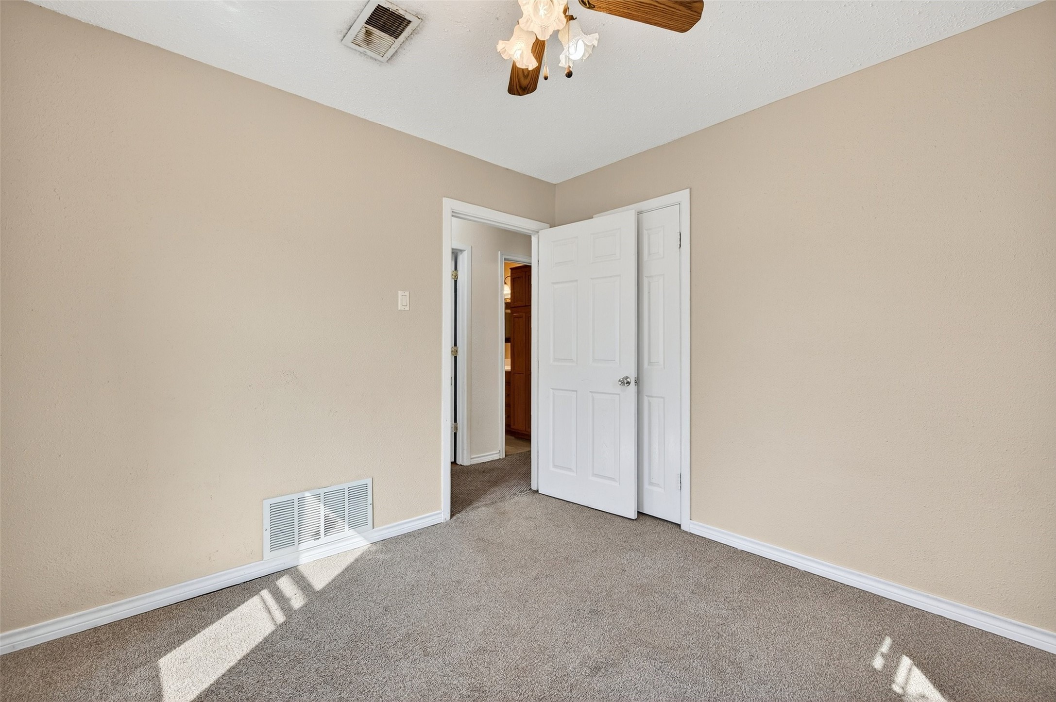 606 S Gordon Street Sherman TX 75092