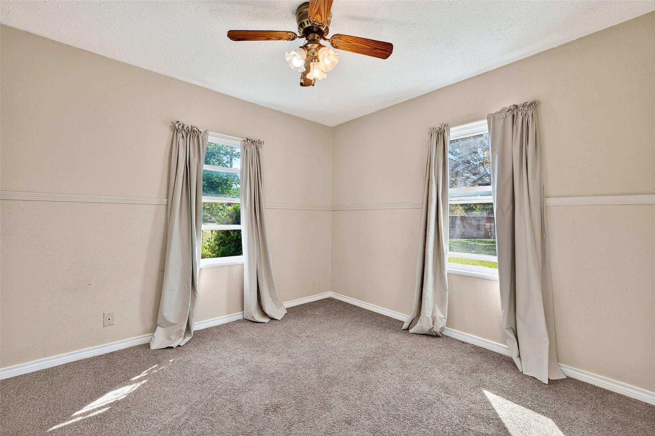 606 S Gordon Street Sherman TX 75092