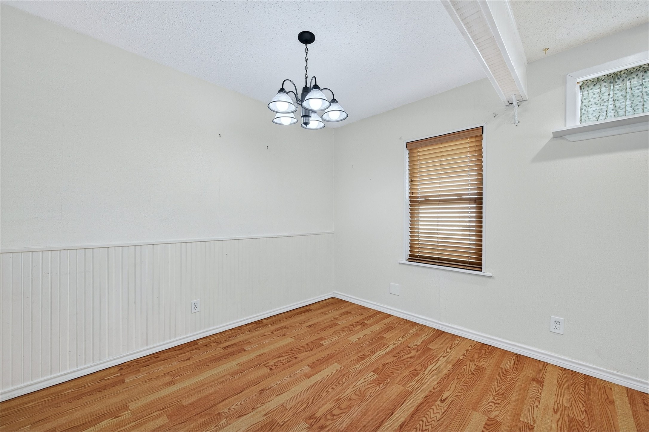 606 S Gordon Street Sherman TX 75092