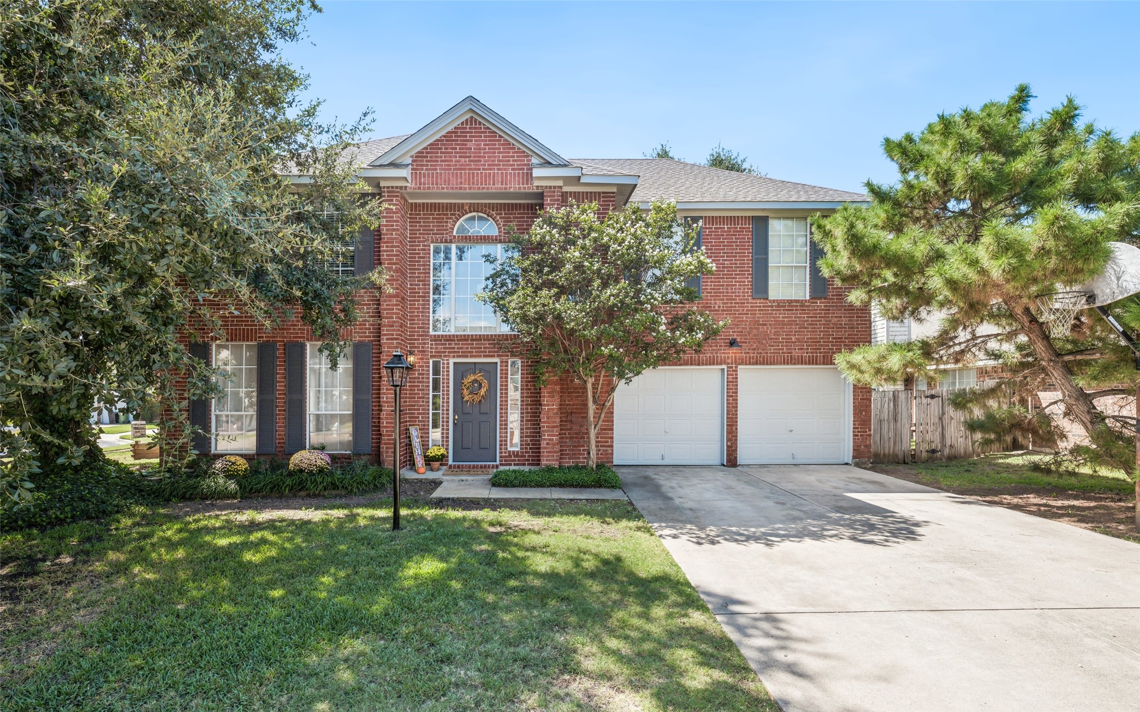 309 Creekside Drive Hurst TX 76053