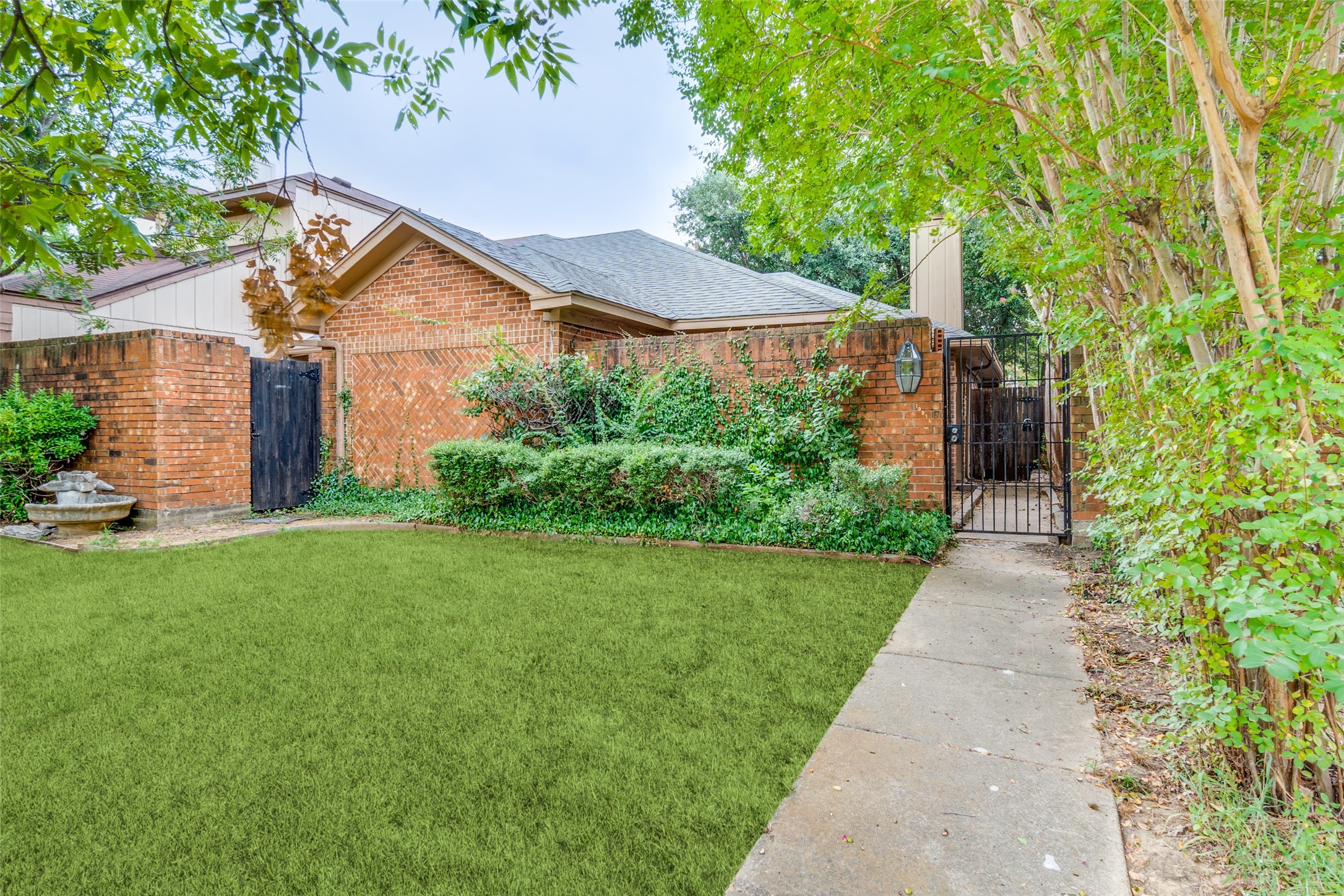 10316 Ridge Oak Street Dallas TX 75227