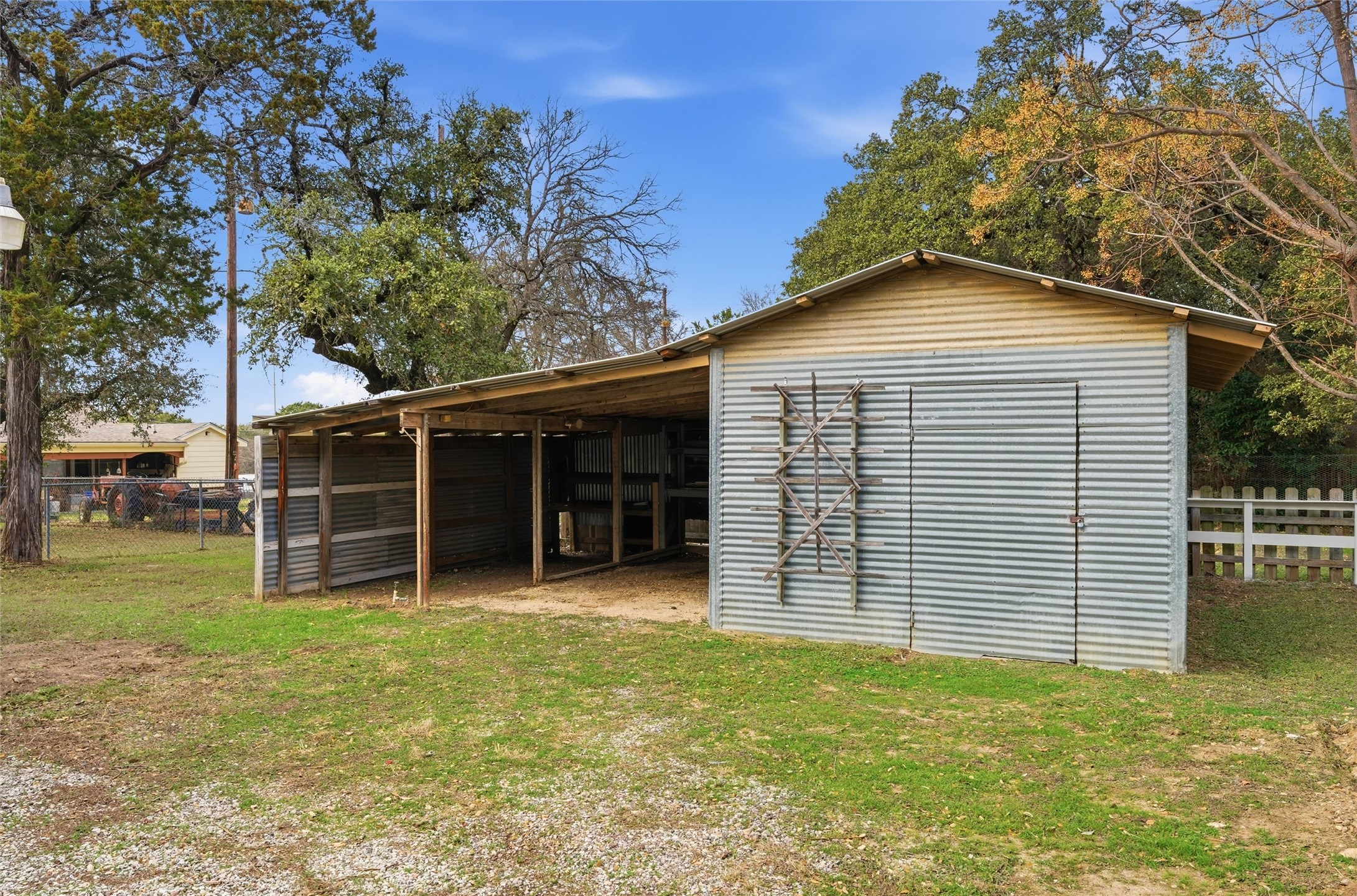 143 County Road 1704 Clifton TX 76634