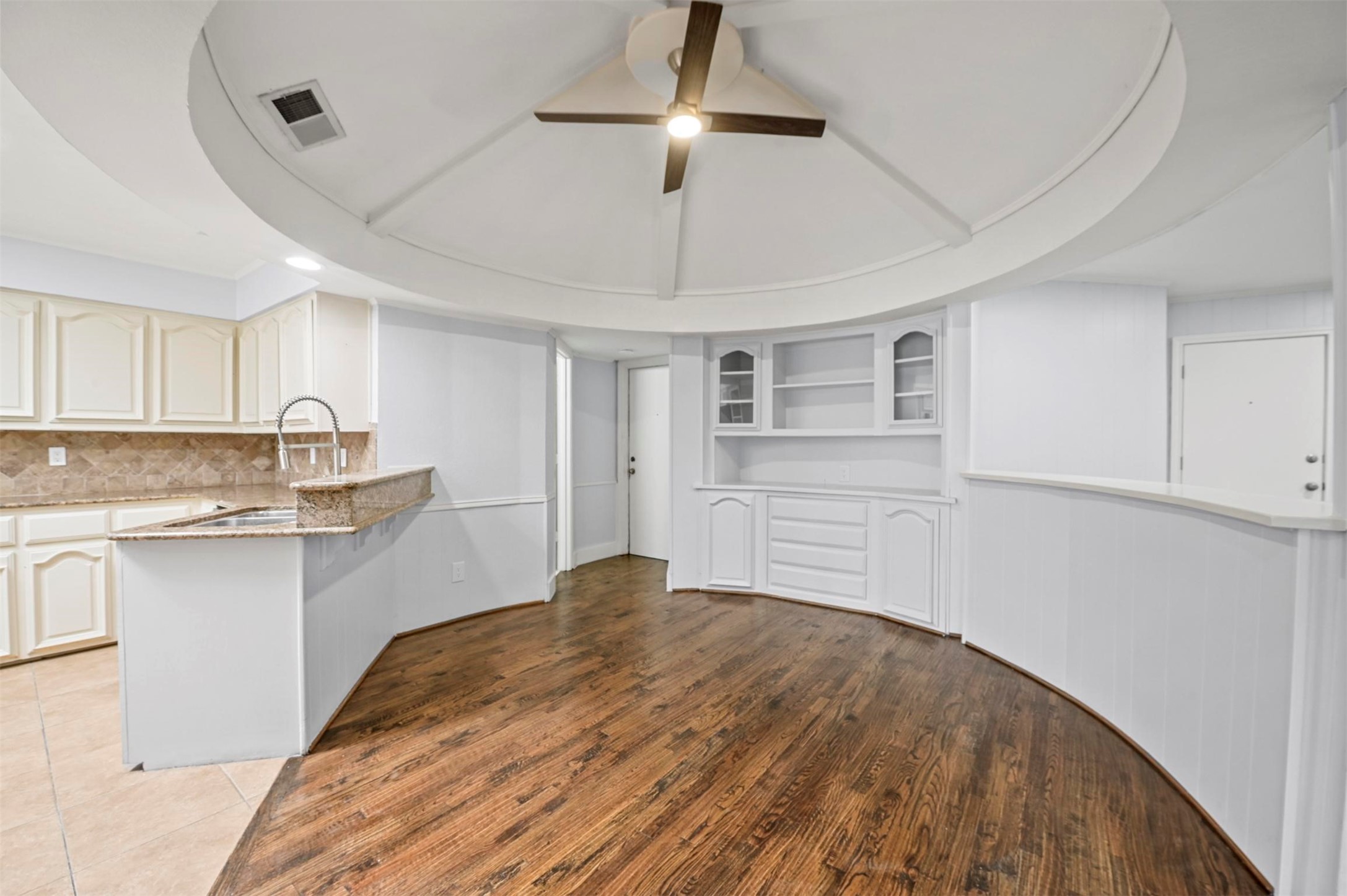9145 Drumcliffe Lane Dallas TX 75231