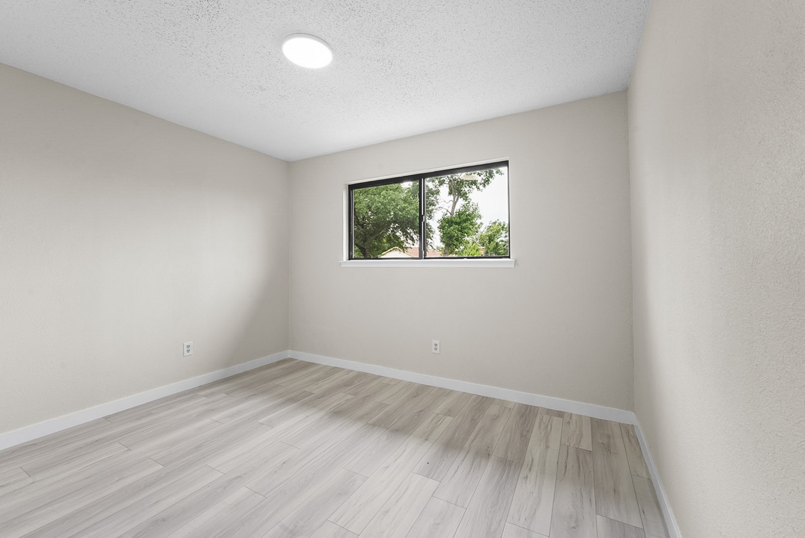 2723 Colonial Drive Carrollton TX 75007