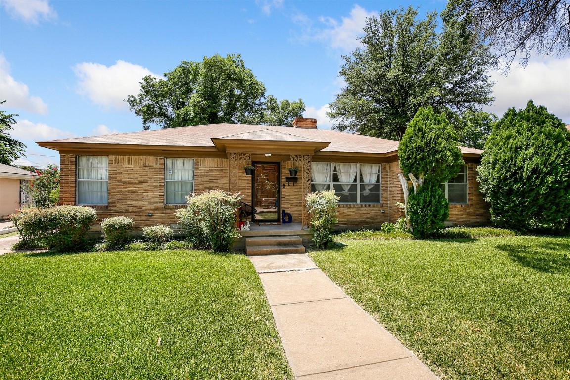 2134 Dugald Place Dallas TX 75216