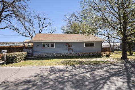 1122 W Lake Drive Weatherford TX 76087