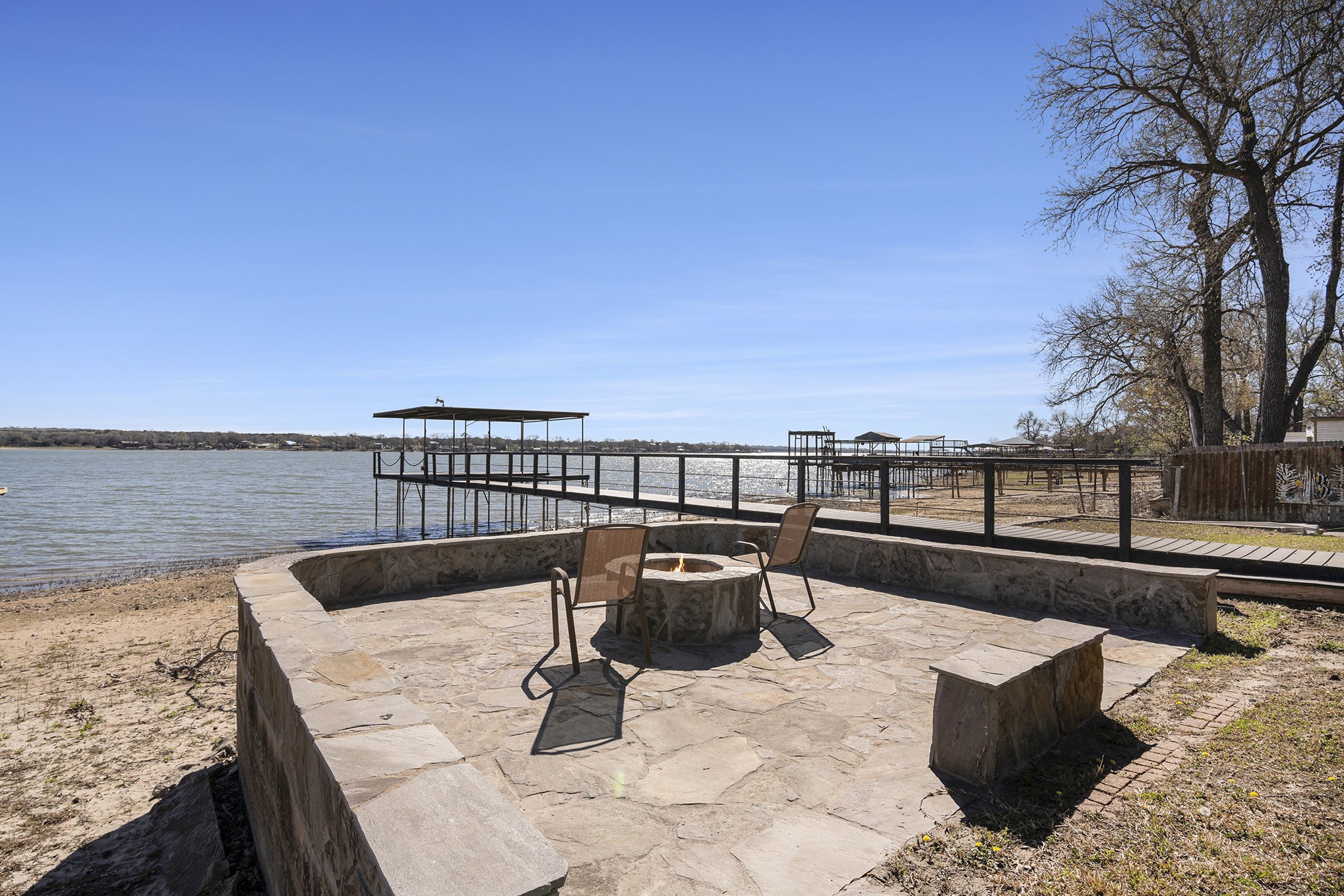 1122 W Lake Drive Weatherford TX 76087