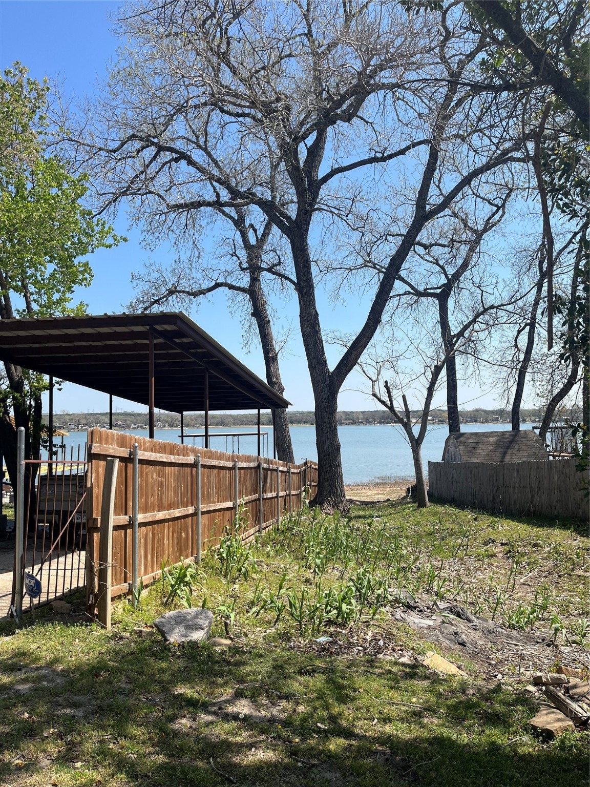 1122 W Lake Drive Weatherford TX 76087