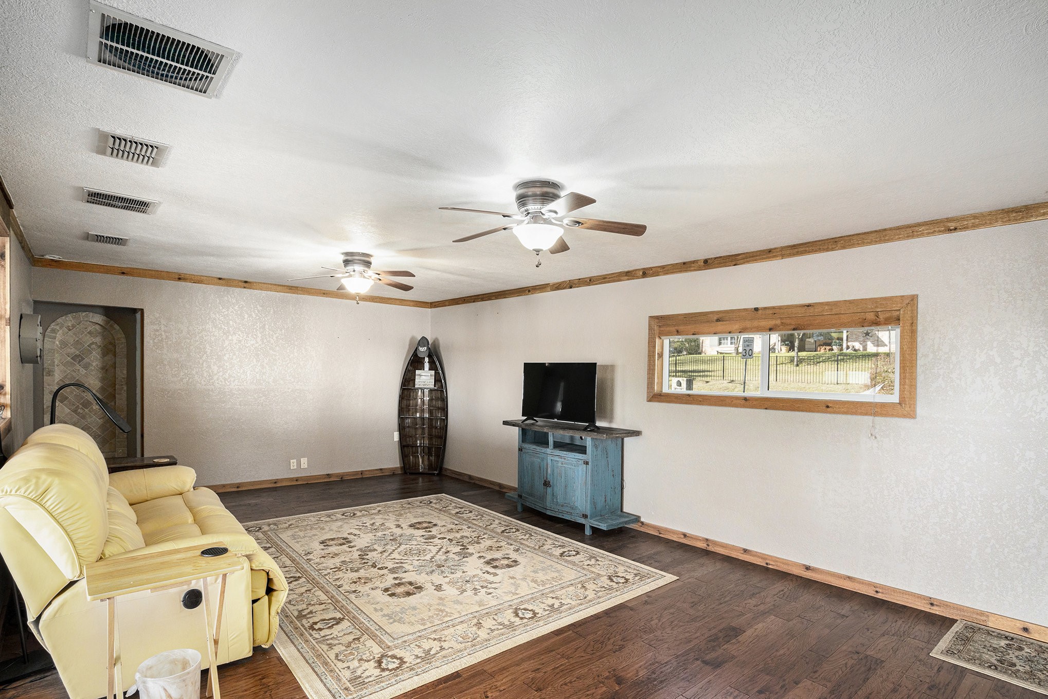1122 W Lake Drive Weatherford TX 76087