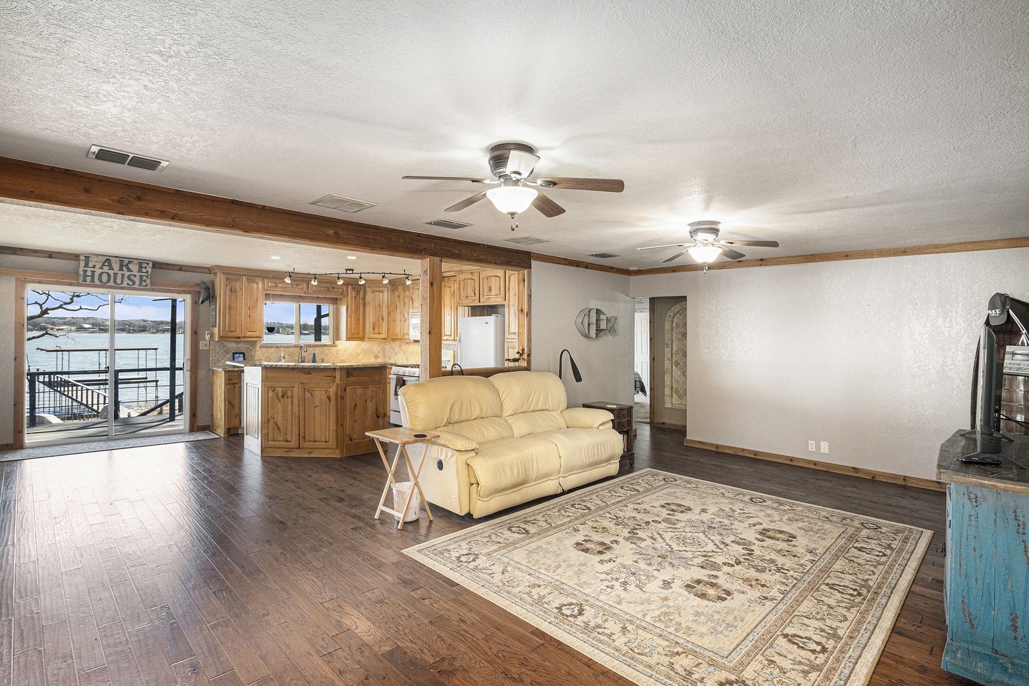1122 W Lake Drive Weatherford TX 76087