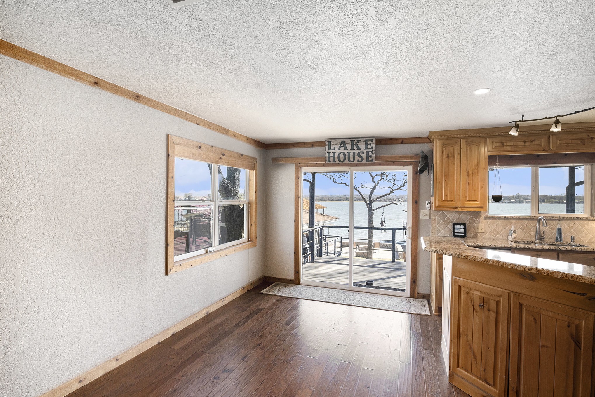 1122 W Lake Drive Weatherford TX 76087