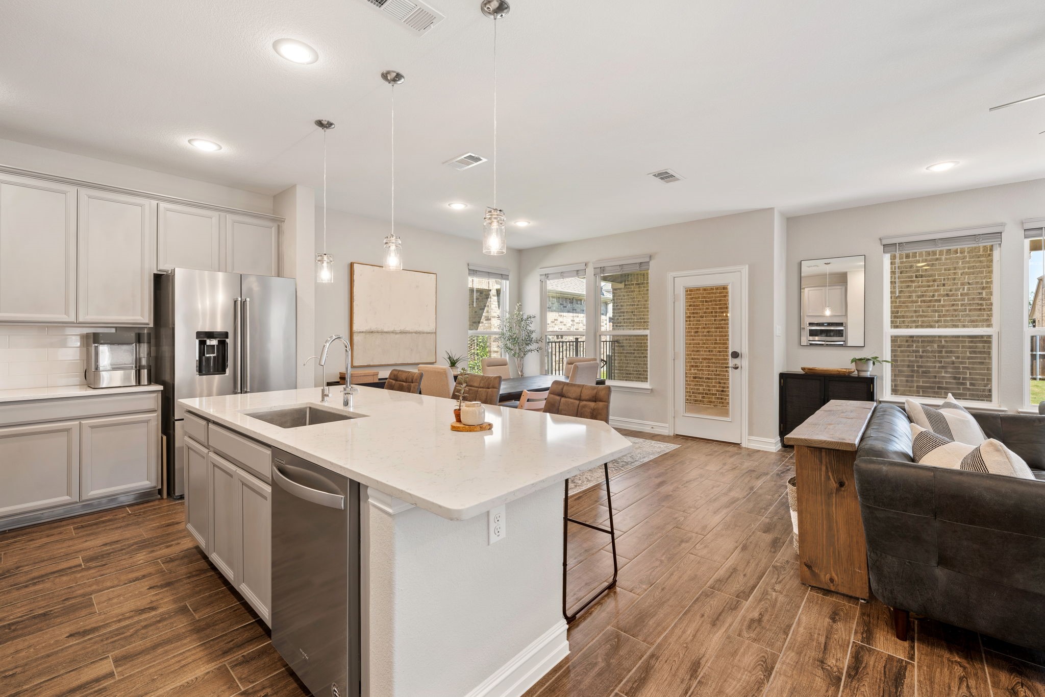 1413 Bellingham Lane Garland TX 75044