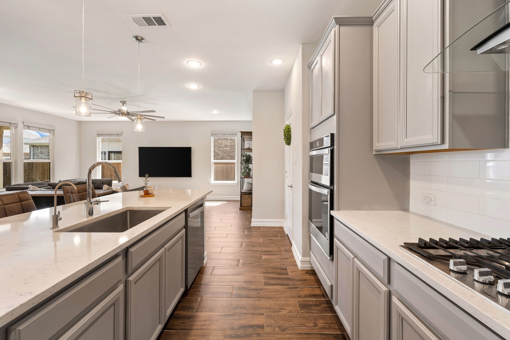 1413 Bellingham Lane Garland TX 75044