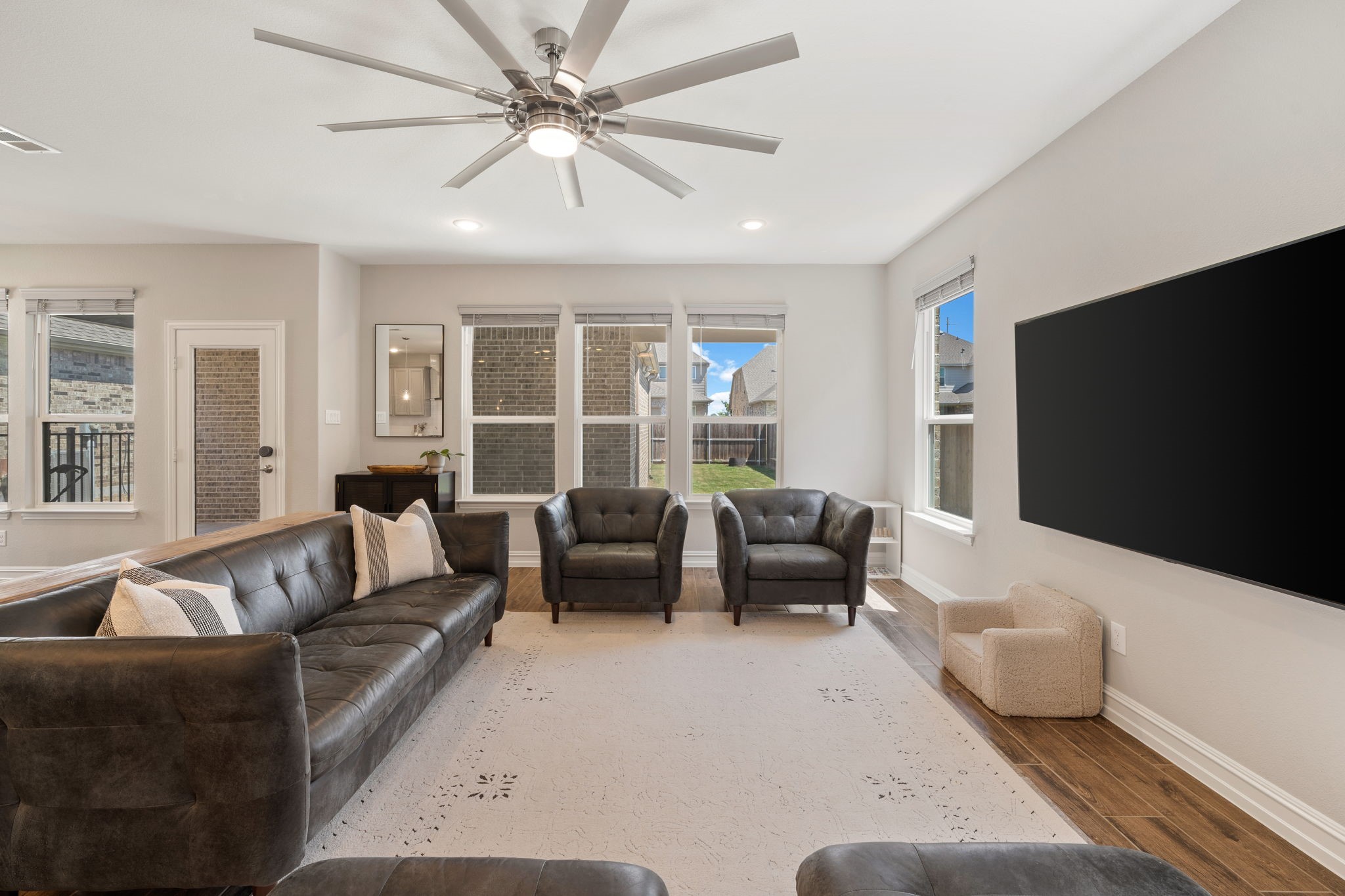 1413 Bellingham Lane Garland TX 75044