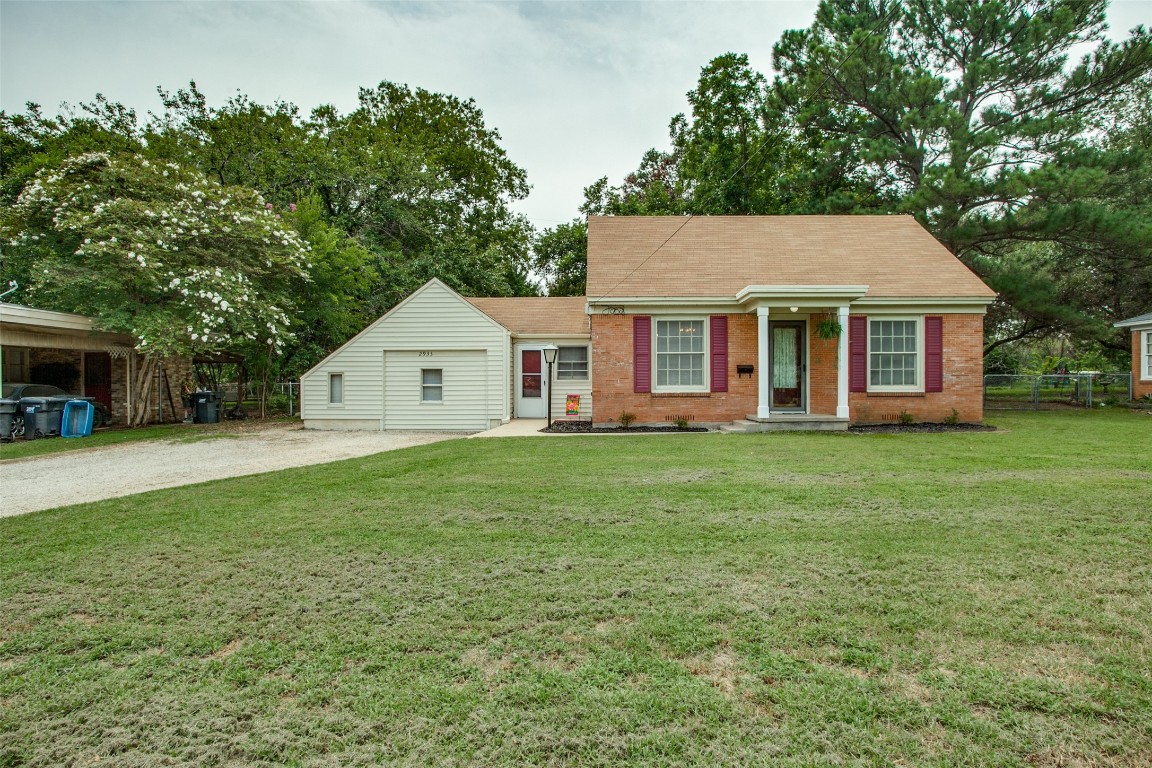 2933 W 4th Avenue Corsicana TX 75110