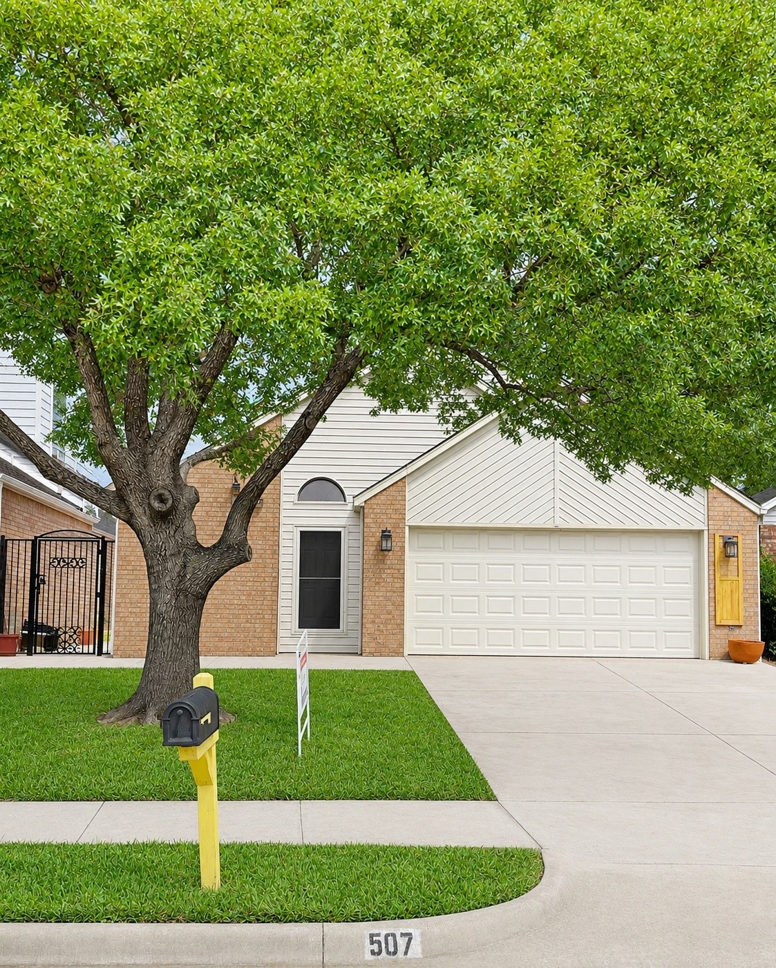 507 Briarcliff Garland TX 75043