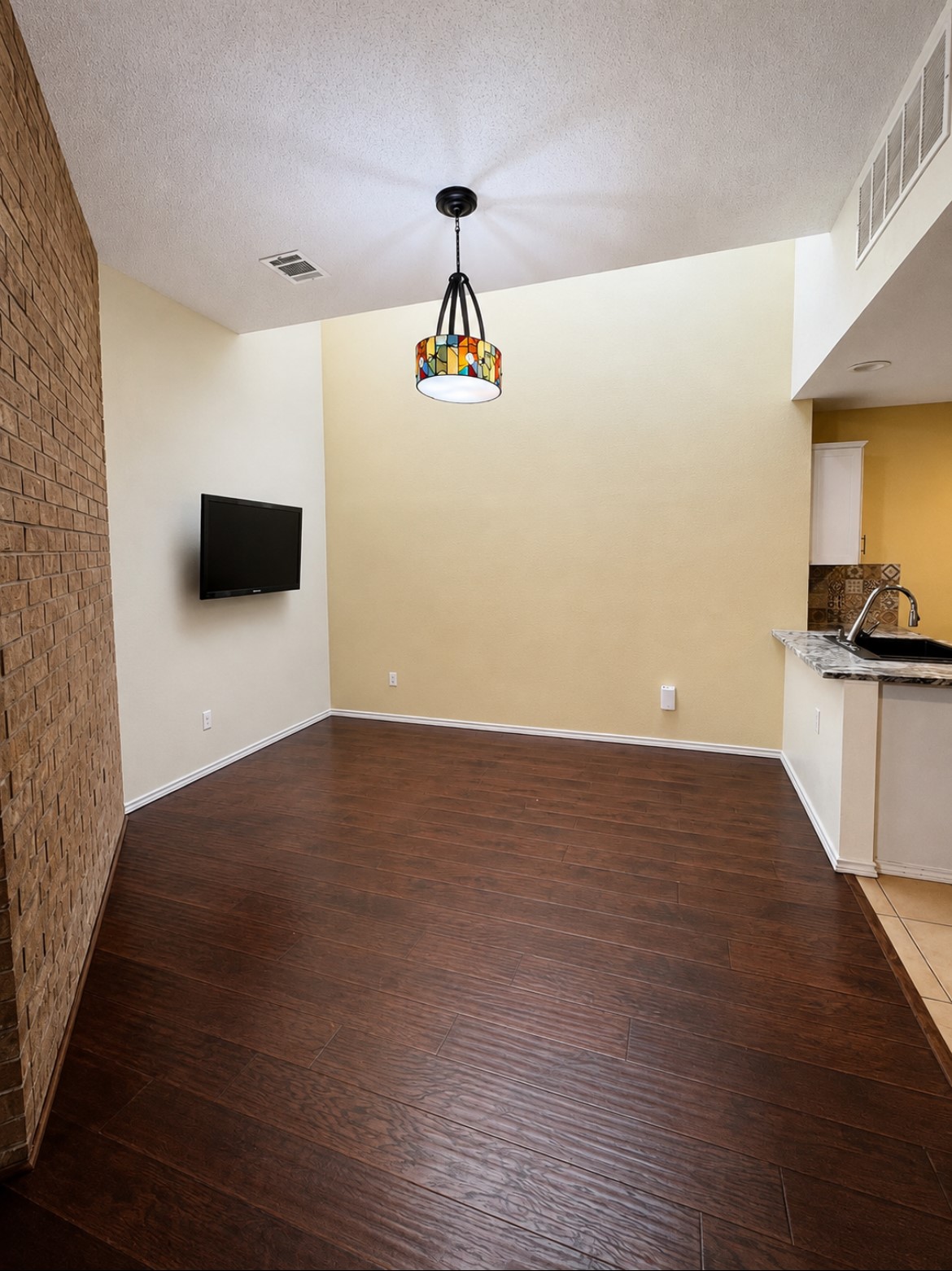 507 Briarcliff Garland TX 75043