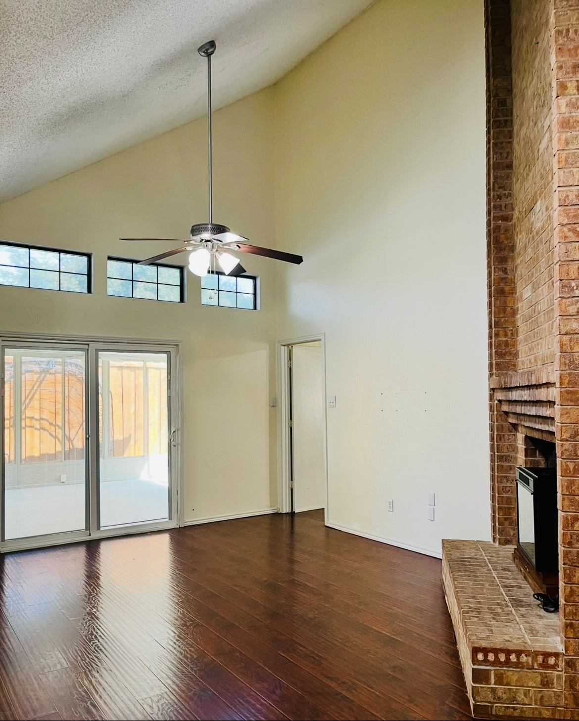 507 Briarcliff Garland TX 75043