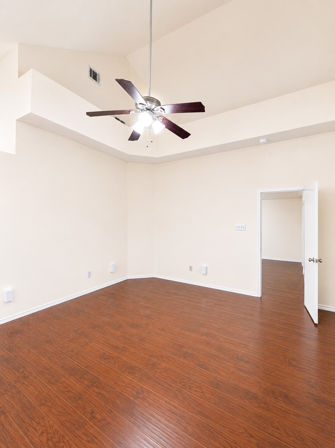 507 Briarcliff Garland TX 75043