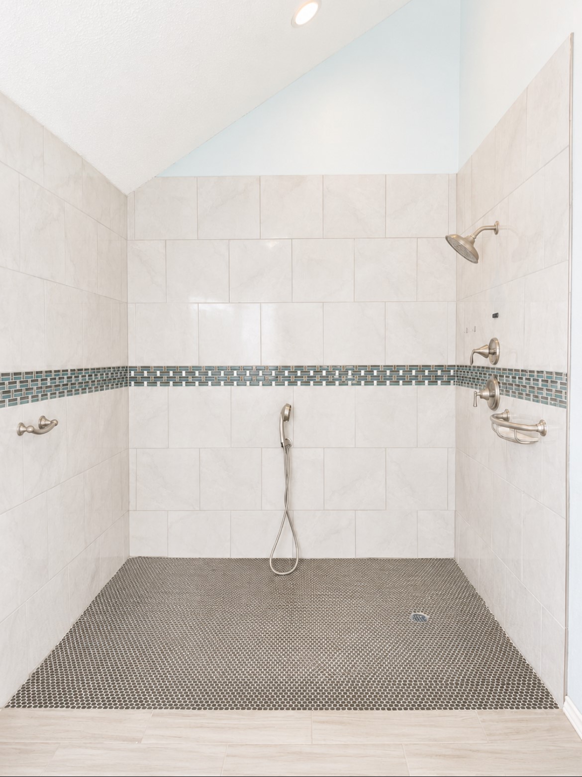 507 Briarcliff Garland TX 75043