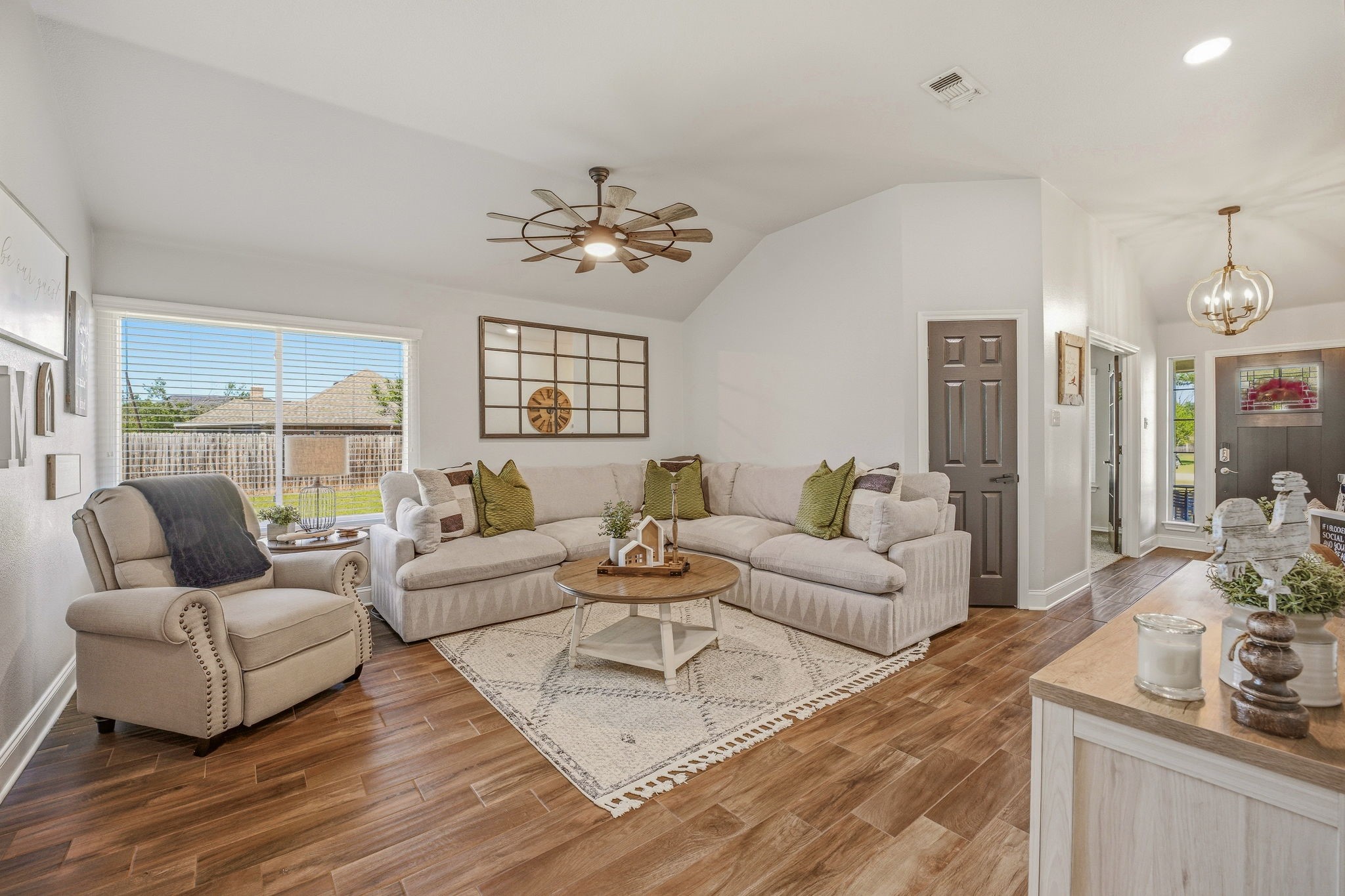 210 Southview Drive Hudson Oaks TX 76087