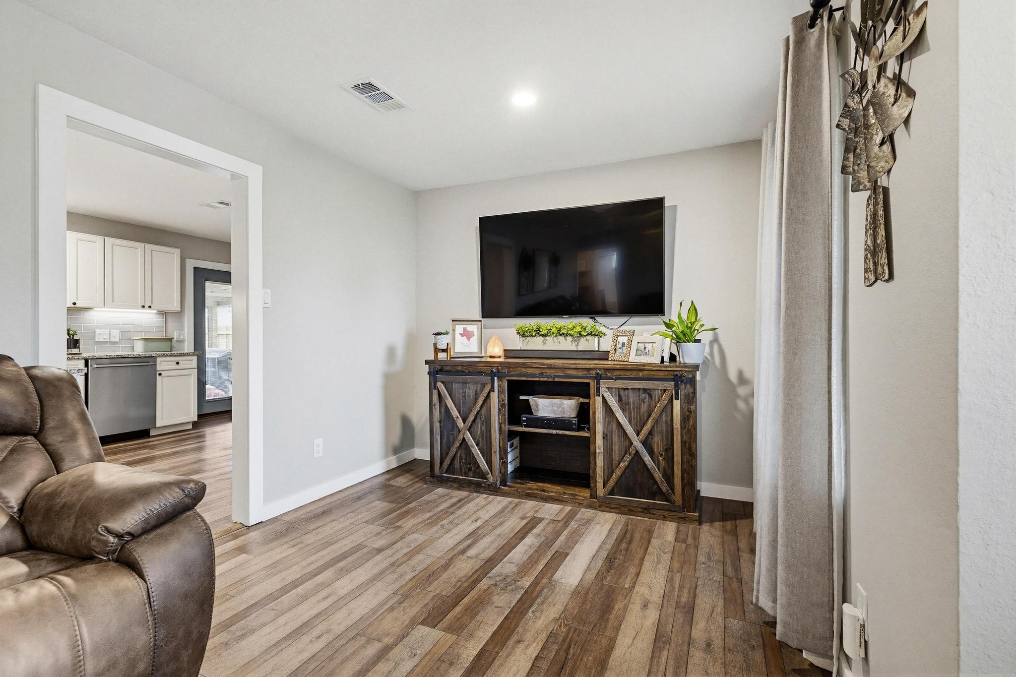 2550 Brandywine Drive Farmers Branch TX 75234