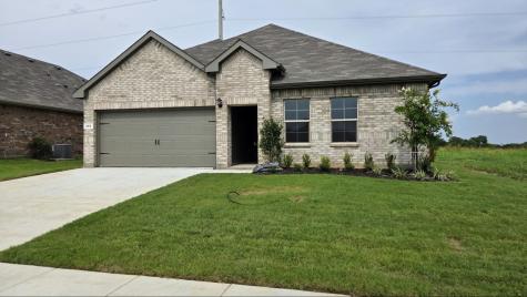 240 Kinley Street Grandview TX 76050