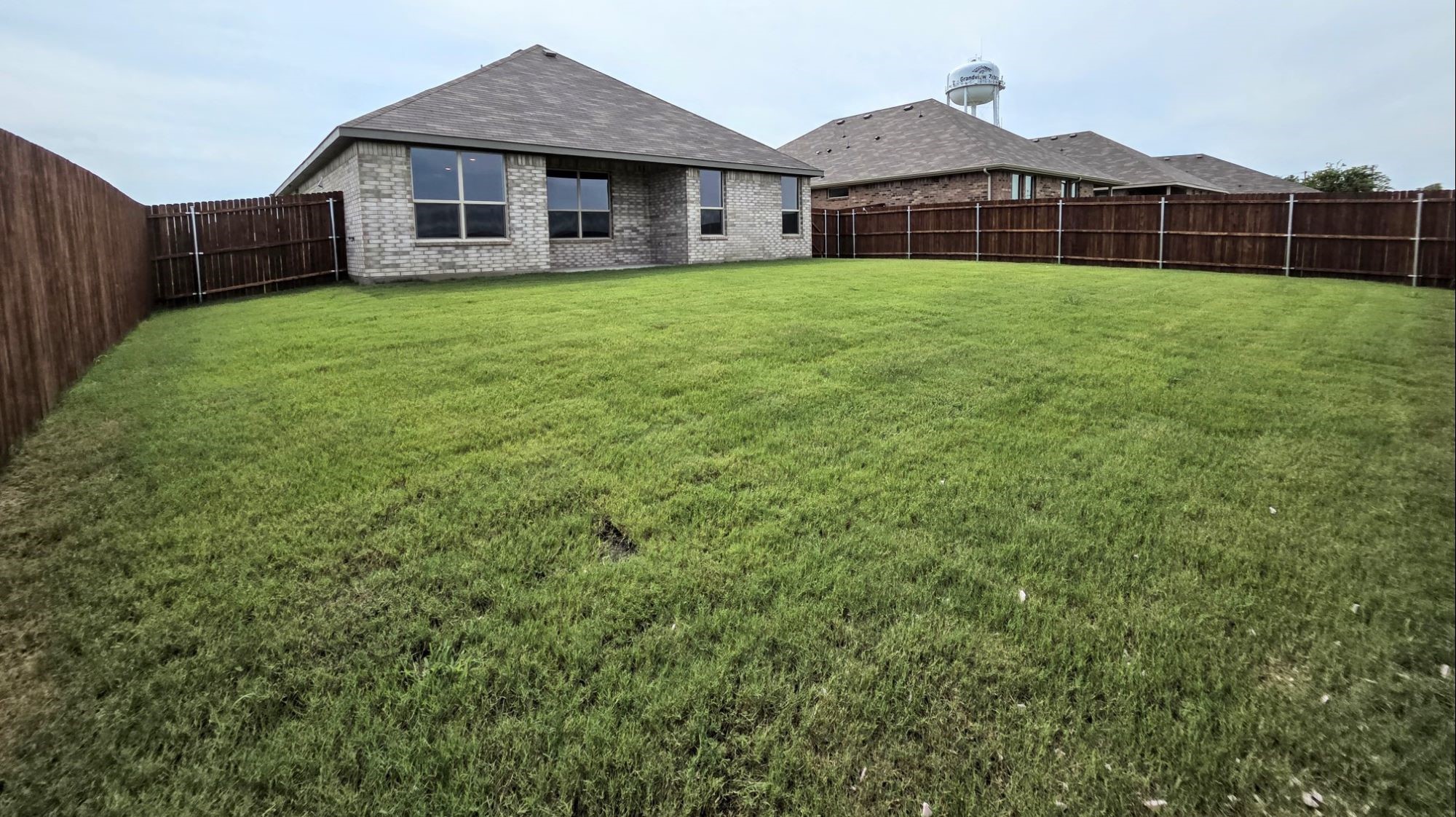 240 Kinley Street Grandview TX 76050